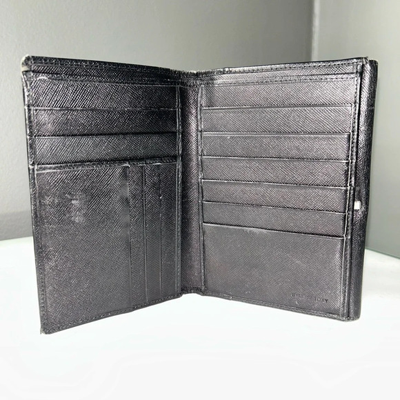 Prada Black Saffiano Leather Wallet (missing clamp) - Picture 5 of 15